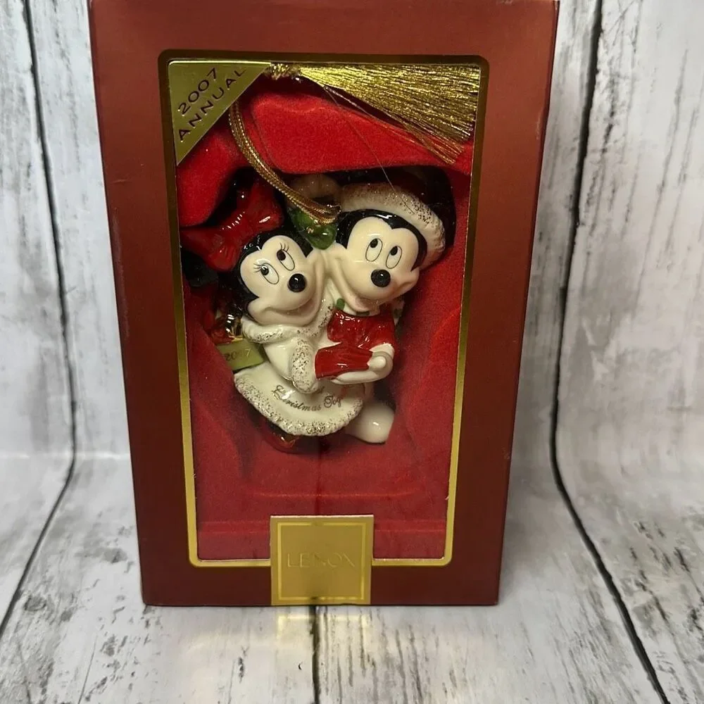 LENOX Disney Showcase 2007 Mickey &‎ Minnie 1st Christmas Together Ornament